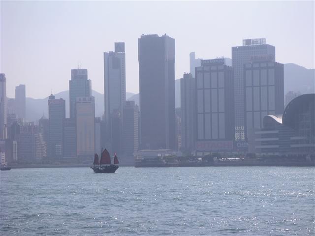 Victoria Harbour, Hong Kong