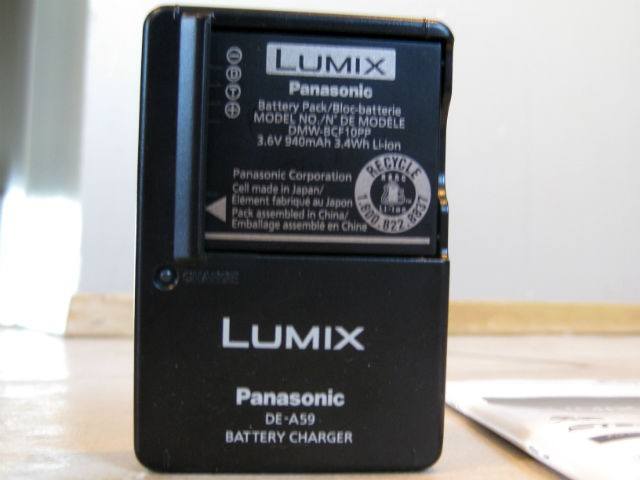 Battery and charger for Panasonic Lumix DMC TS4