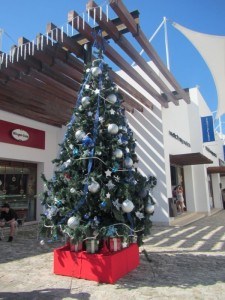 Christmas tree on Quinta Avenida, Mexico