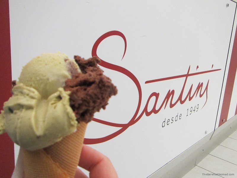 Gelato at Santini Lisbon Portugal sign