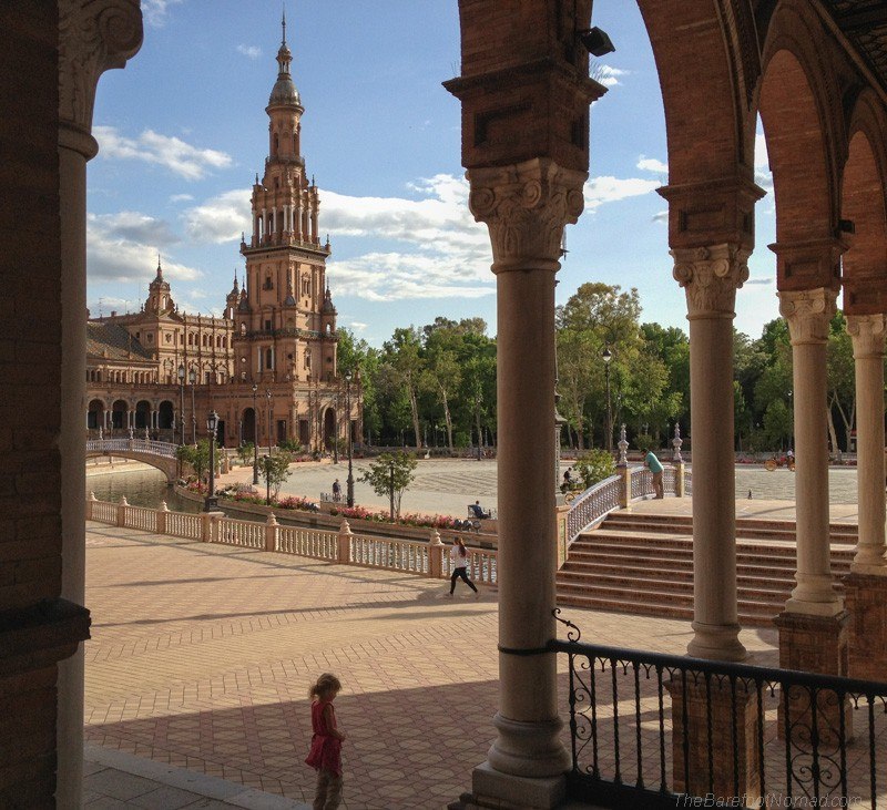 Peeking out at the Plaza de Espana