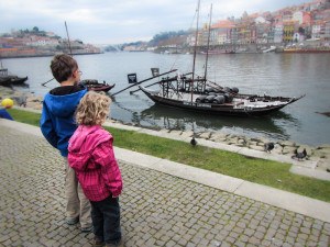 Looking out at the cruise boats from Av. Diogo Leite in Porto