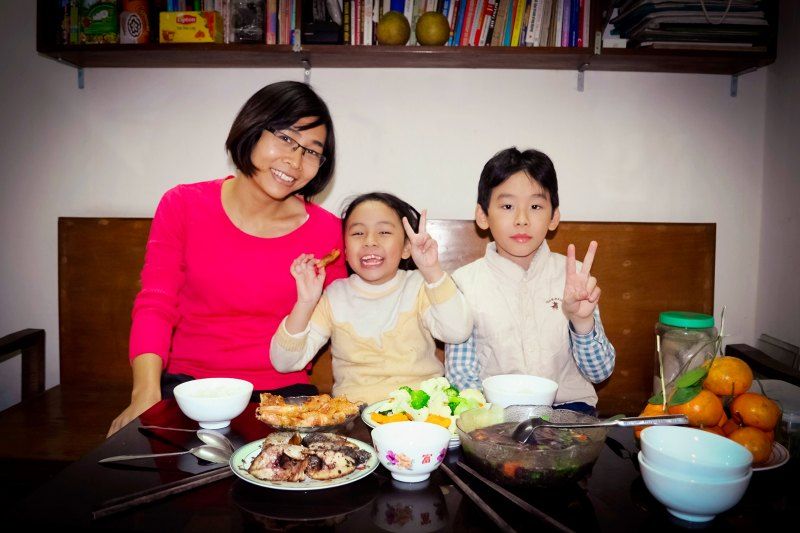 Eat with Hanoian family