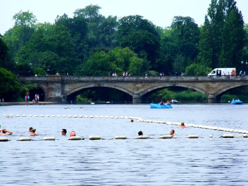 Serpentine Lido London by Lasse Socker