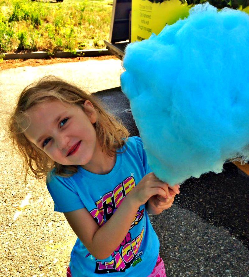 kelowna farmers market cotton candy