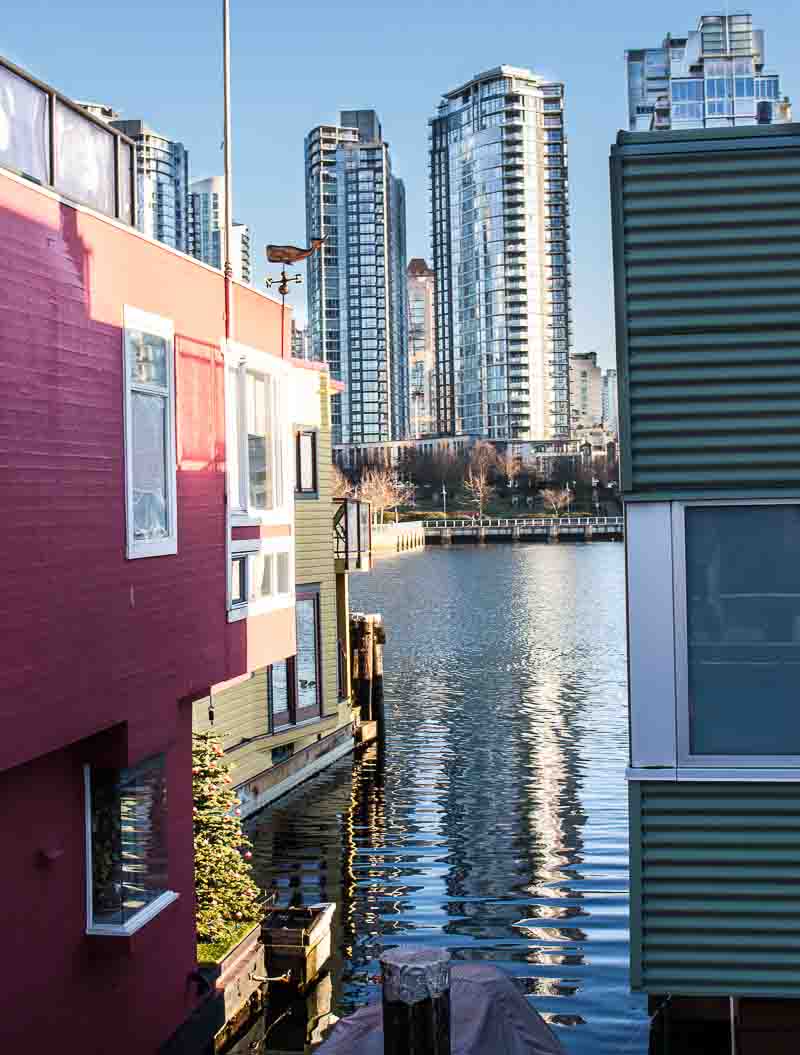 The best of what to do, see and eat in Vancouver, Canada. Floating Home on Granville Island with View of Downtown Vancouver