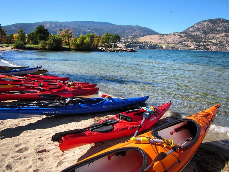 Kayaking in Penticton with Hoodoo Adventures