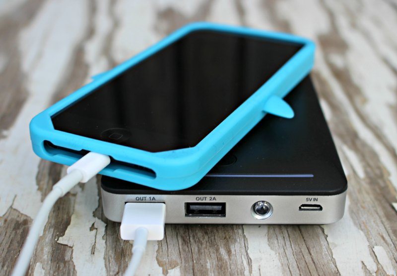 Free Wifi - RavPower charging iPod 5