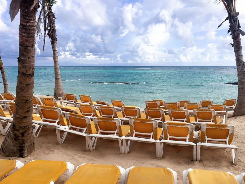 ocean-blue-and-sand-beach-chairs