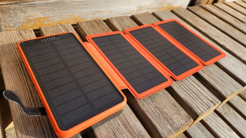 BABAKA Solar Power Bank IEsafy solar cells