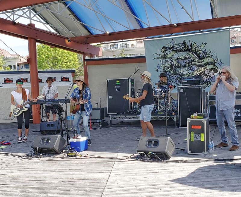 Entertainment at the GOBF Kelowna stage