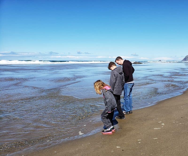 family Lincoln city beach