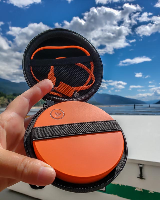 Skyroam Solis in case with charging cable