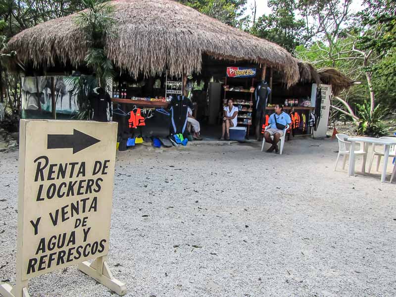 Dos Oyos (Two Eyes) Cenote locker rental