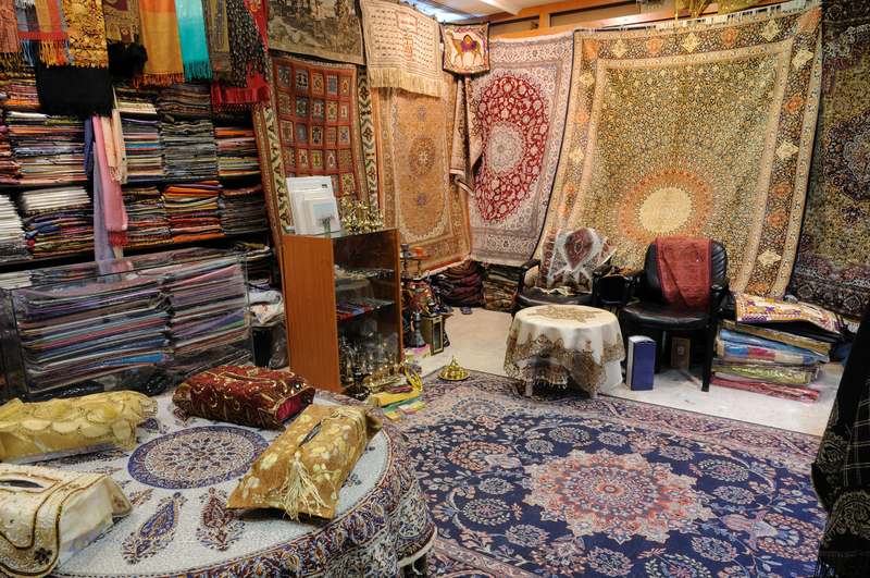 Shop with Traditional Arabic Products and rugs in Dubai UAE