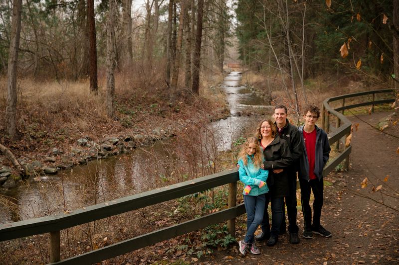 Family portrait in the woods with Localgrapher