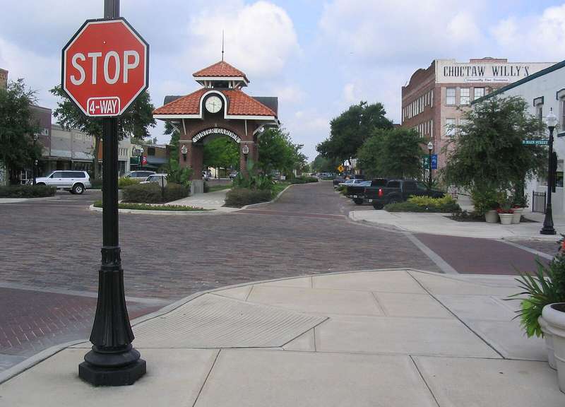 Downtown Winter Garden on the West Orange Trail, with Plant Street at left