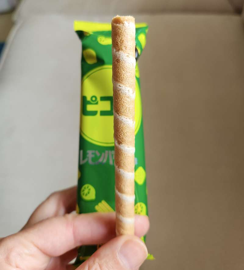 TokyoTreat Piccolla Lemon wafers