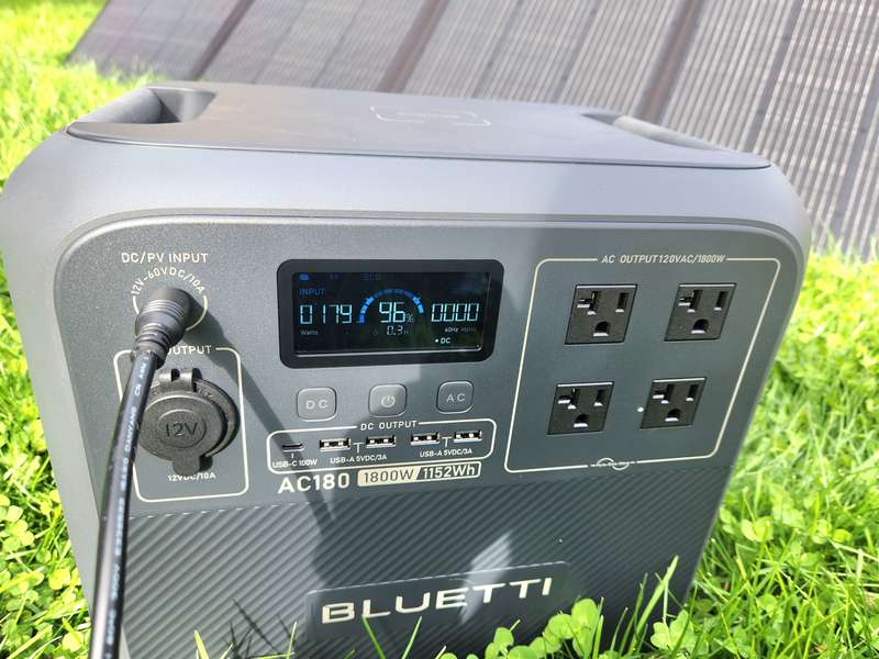 charging BLUETTI AC180 with BLUETTI PV350 solar panel getting sunny and getting 179 watts