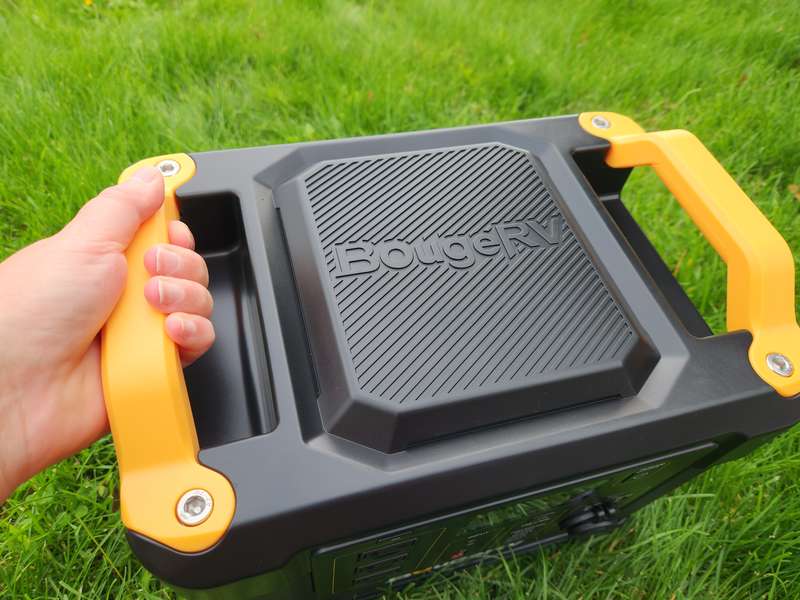 sturdy durable handles for BougeRV Fort 1000 solar generator