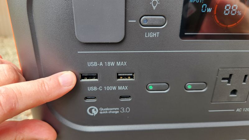 4 USB chargers on the Jackery 1000 Pro