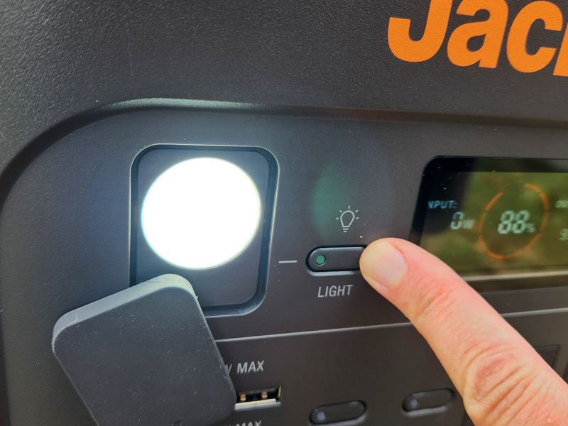 LED light test on the Jackery Explorer 1000 Pro