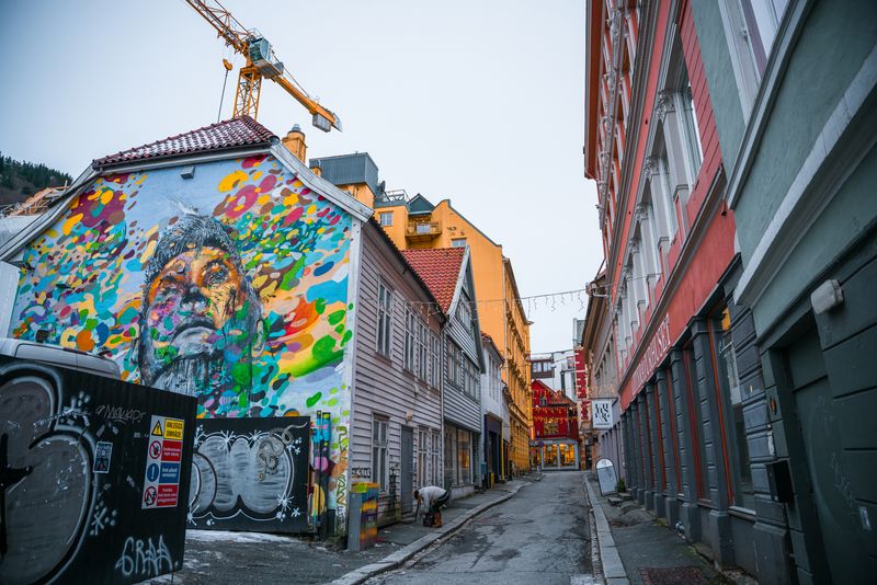 Skostredet in Bergen street art