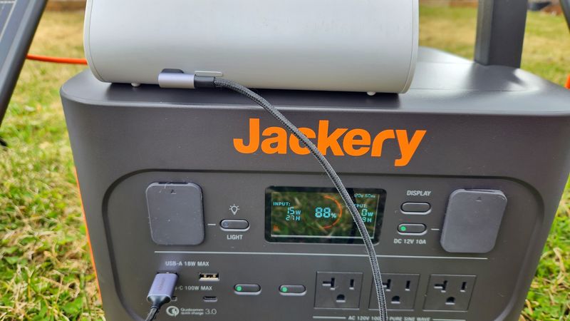 USB charging connections for Bluetooth speaker to the Jackery Explorer 1000 Pro