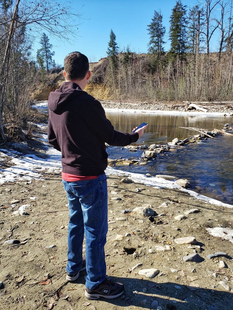 GlocalMe test by the river