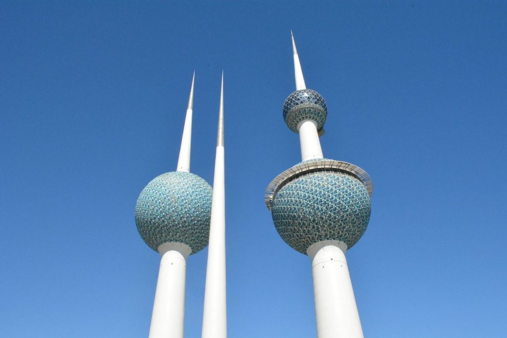 Torres de Kuwait y cielo azul
