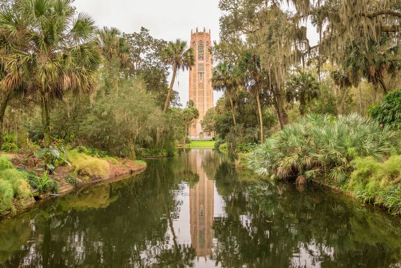 La torre de canto en Bok Tower Gardens en Orlando Florida