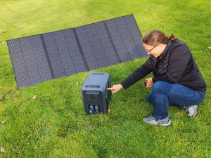 using BLUETTI PV350 solar panels with BLUETTI AC200MAX