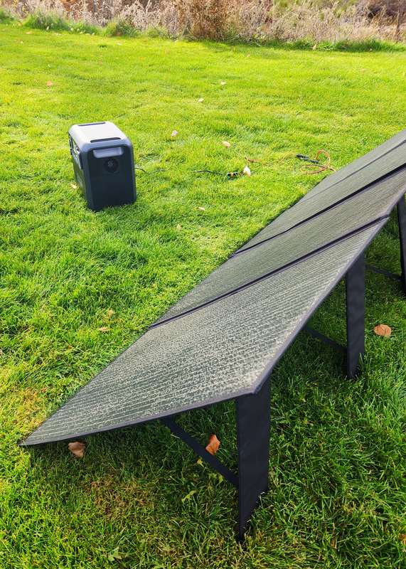 setting up 350V solar panel for car camping BLUETTI PV350 solar panels with BLUETTI AC200MAX