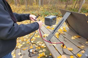 Bluetti Elite 100 V2 Charles connecting solar panel