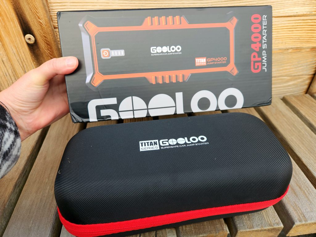 GOOLOO GP4000A packaging and case