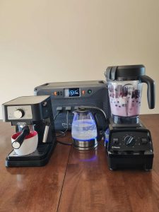 BLUETTI Apex 300 charging blender espresso maker and kettle