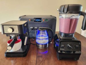 BLUETTI Apex 300 charging kettle and espresso maker and blender